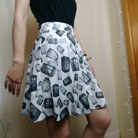 Hot Topic Dresses & Skirts - Doctor Who Tradis Skater Skirt Her Universe